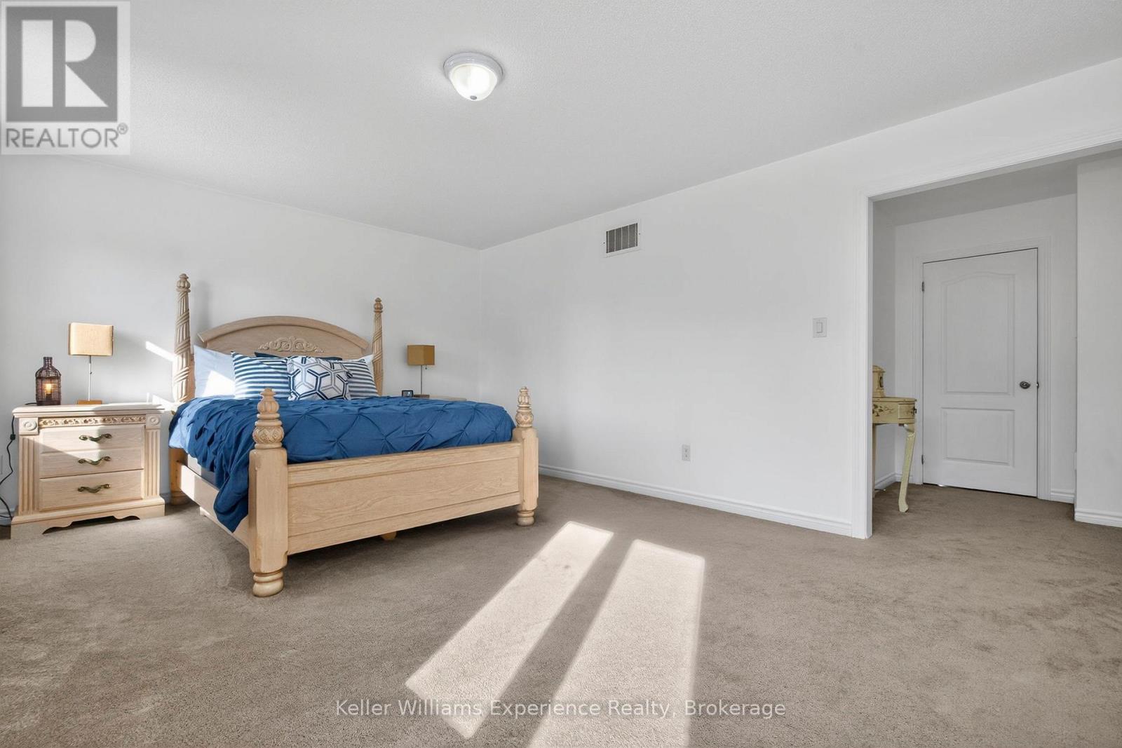 2090 Webster Boulevard, Innisfil, Ontario L9S 0J2 - Photo 23 - N12970792