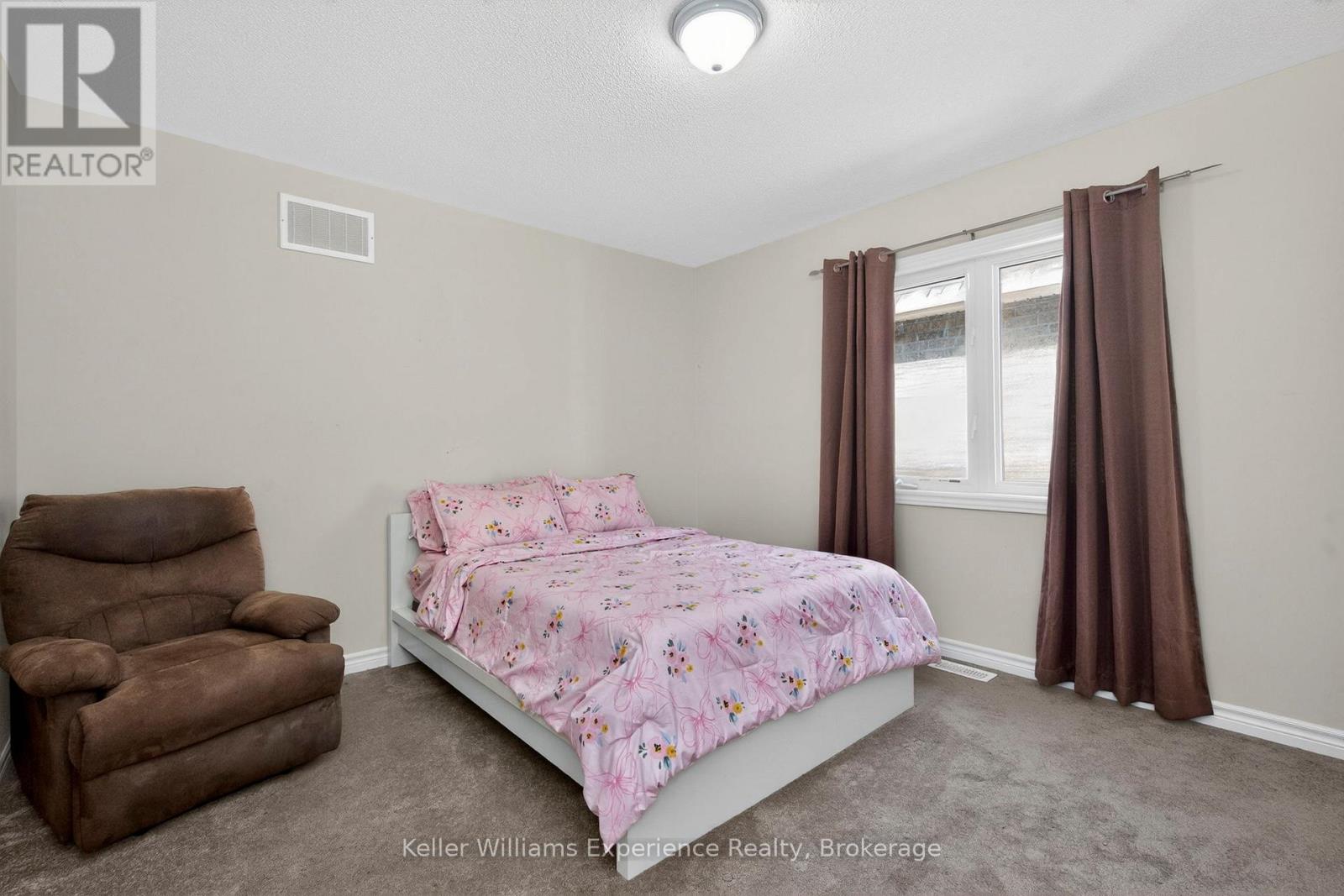 2090 Webster Boulevard, Innisfil, Ontario L9S 0J2 - Photo 27 - N12970792