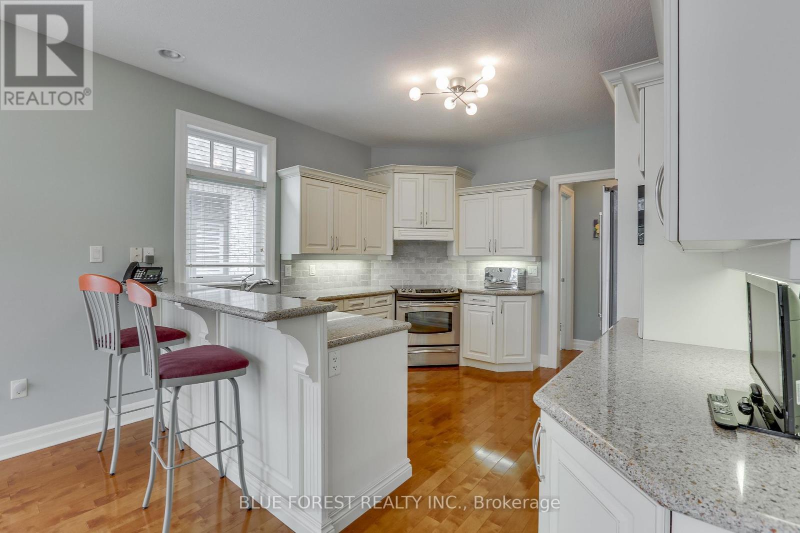 6 - 2014 Valleyrun Boulevard S, London North, Ontario  N6G 3N8 - Photo 24 - X12874722