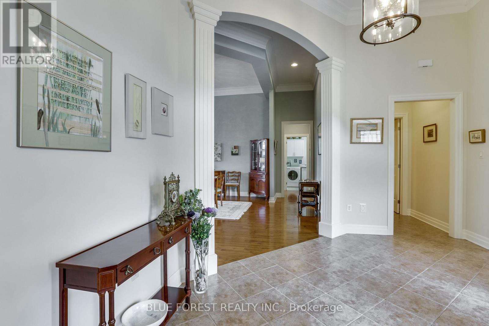 6 - 2014 Valleyrun Boulevard S, London North, Ontario  N6G 3N8 - Photo 3 - X12874722