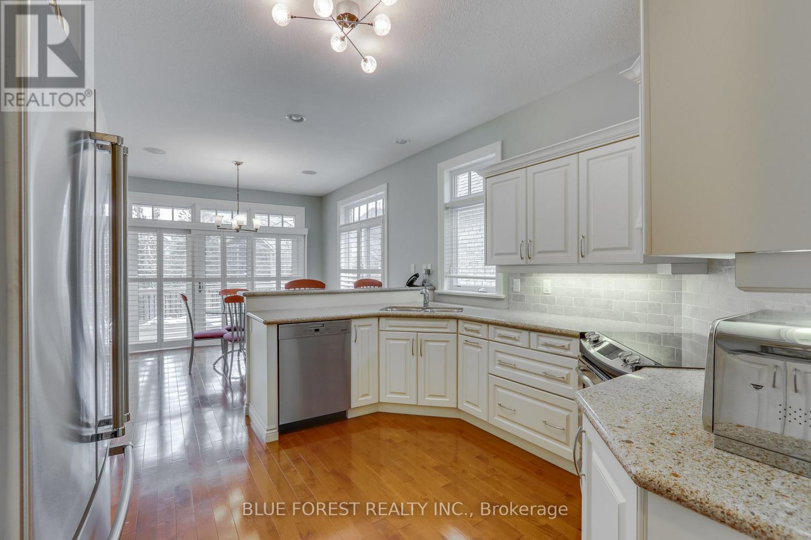 6 - 2014 Valleyrun Boulevard S, London North, Ontario  N6G 3N8 - Photo 25 - X12874722