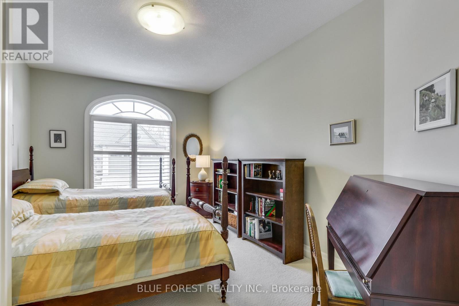 6 - 2014 Valleyrun Boulevard S, London North, Ontario  N6G 3N8 - Photo 9 - X12874722