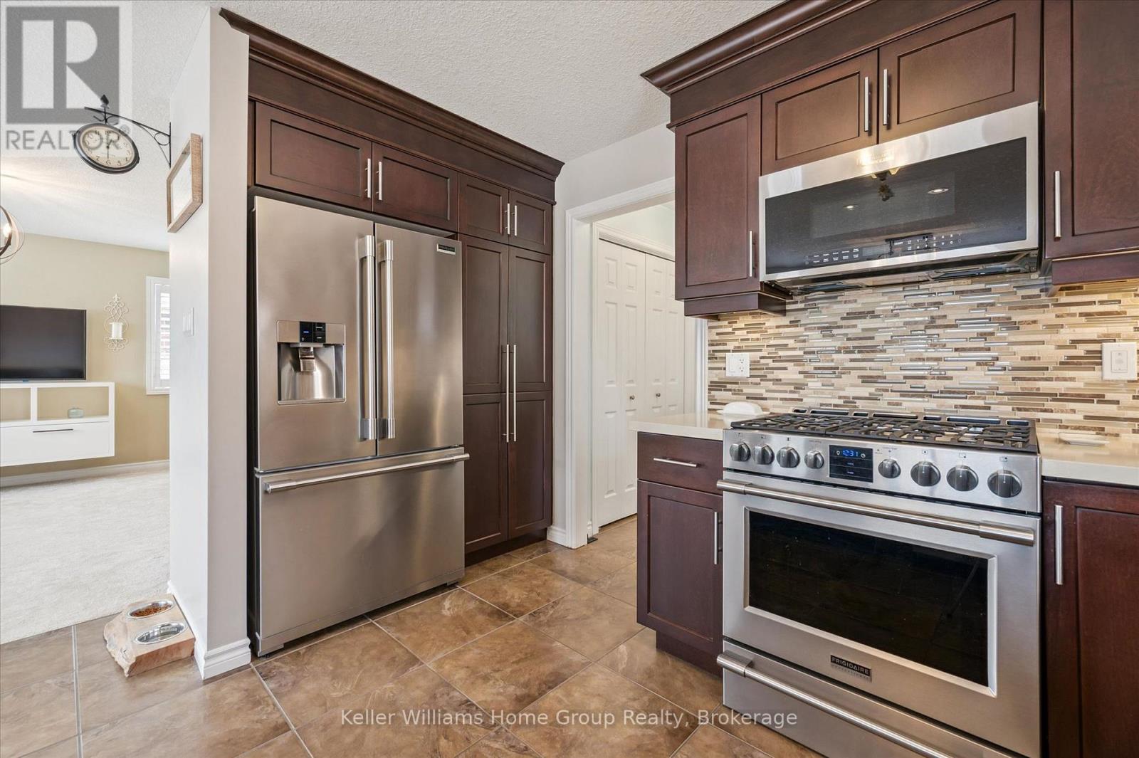 31 Healey Street, Centre Wellington (Elora/salem), Ontario  N0B 1S0 - Photo 14 - X12970758