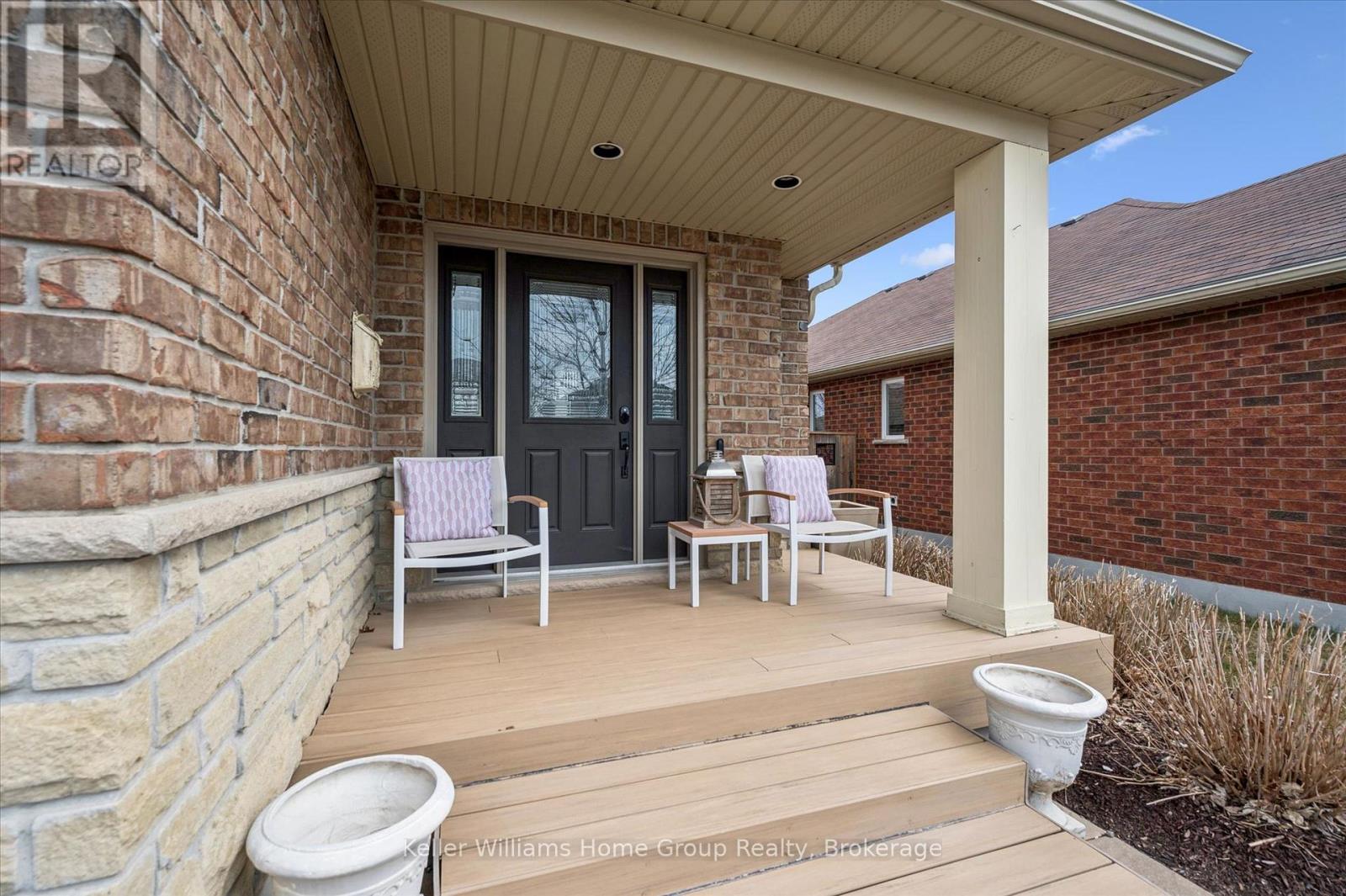 31 Healey Street, Centre Wellington (Elora/salem), Ontario  N0B 1S0 - Photo 3 - X12970758