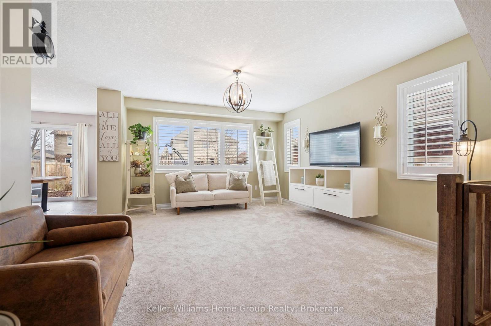 31 Healey Street, Centre Wellington (Elora/salem), Ontario  N0B 1S0 - Photo 5 - X12970758