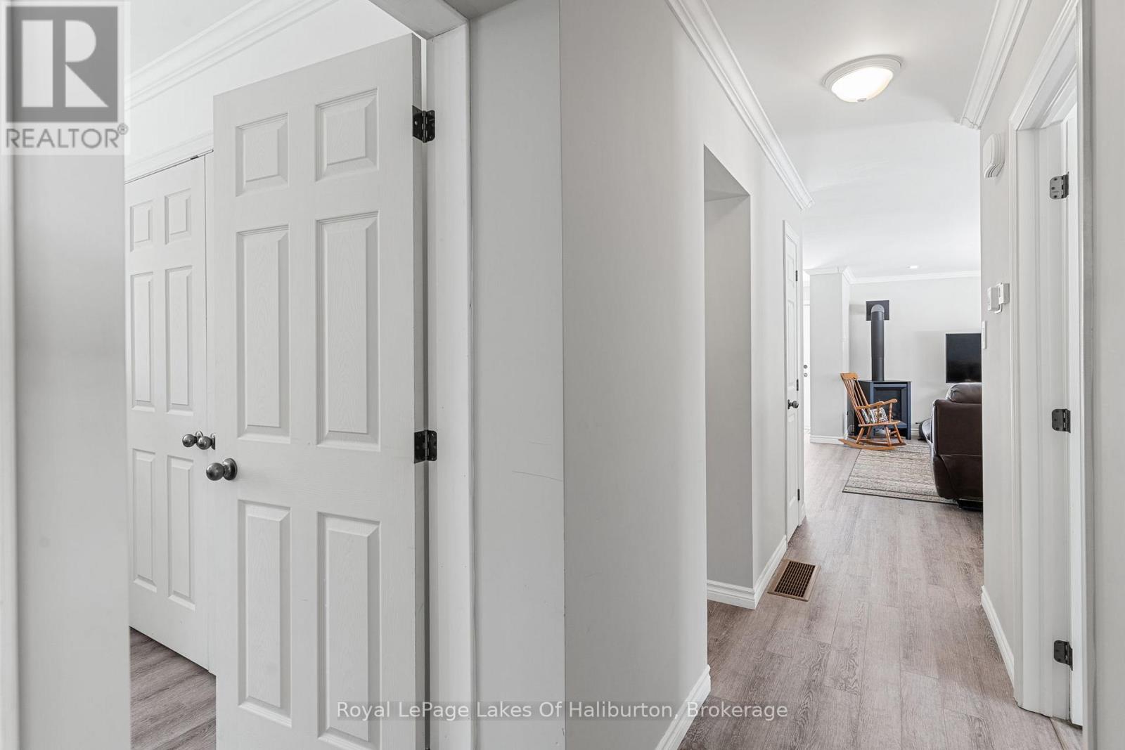 260 Mountain Street, Dysart Et Al (Dysart), Ontario  K0M 1S0 - Photo 28 - X12970822