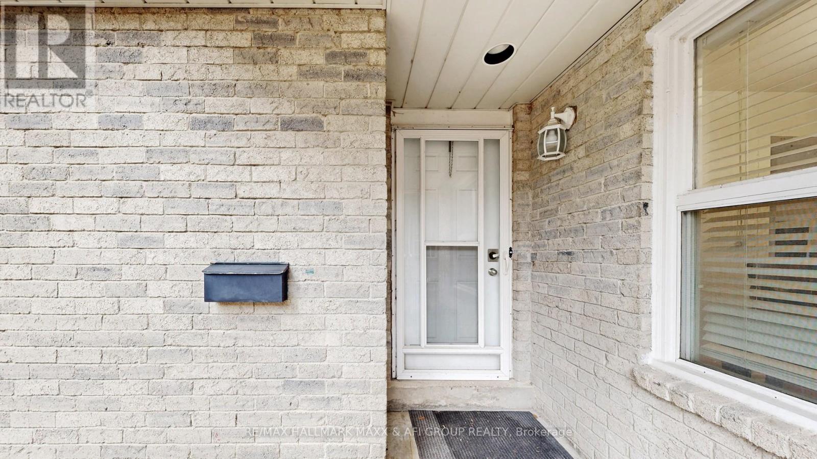 13 Don Head Village Boulevard, Richmond Hill, Ontario  L4C 7M3 - Photo 3 - N12969878