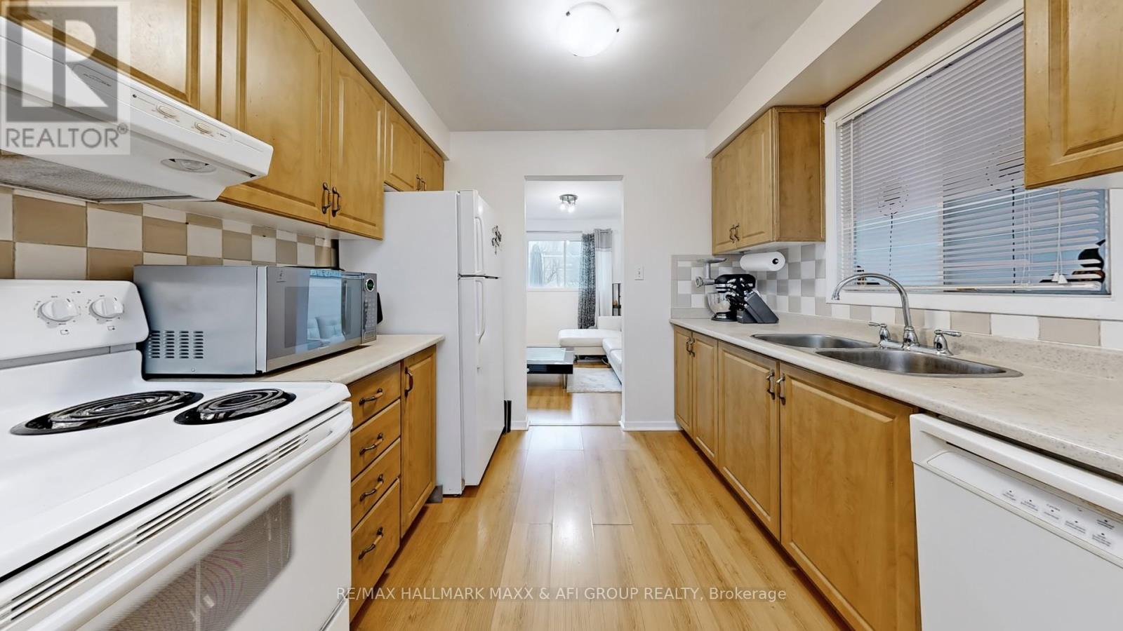 13 Don Head Village Boulevard, Richmond Hill, Ontario  L4C 7M3 - Photo 15 - N12969878