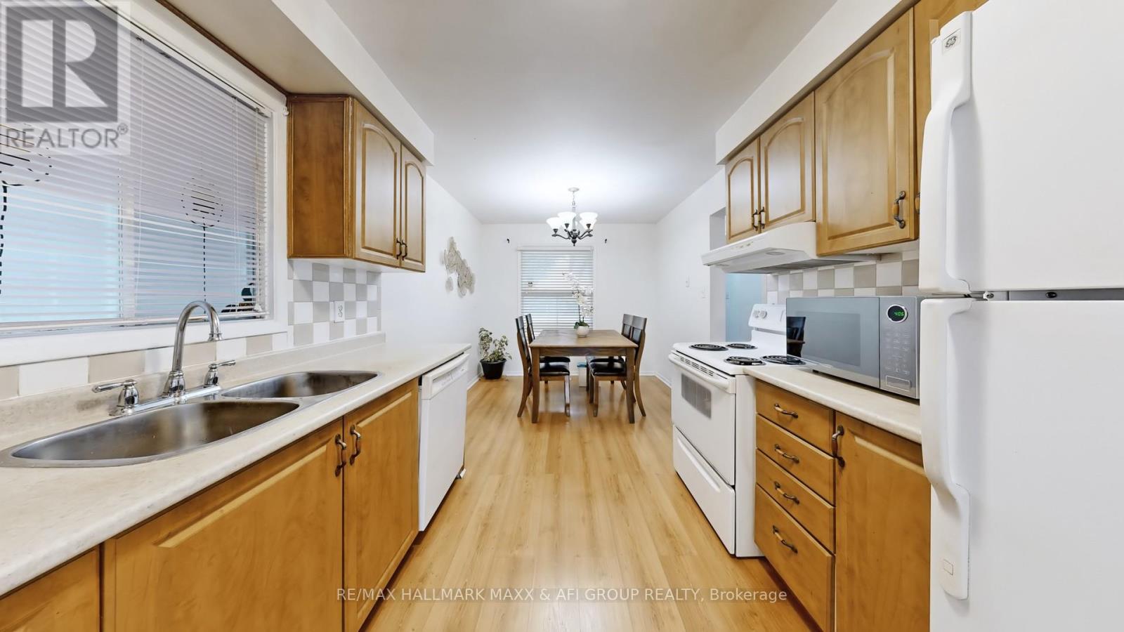 13 Don Head Village Boulevard, Richmond Hill, Ontario  L4C 7M3 - Photo 16 - N12969878