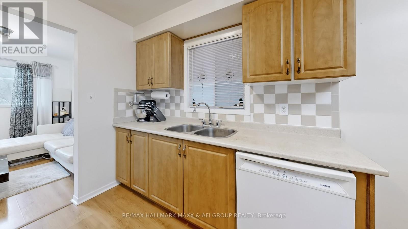 13 Don Head Village Boulevard, Richmond Hill, Ontario  L4C 7M3 - Photo 18 - N12969878