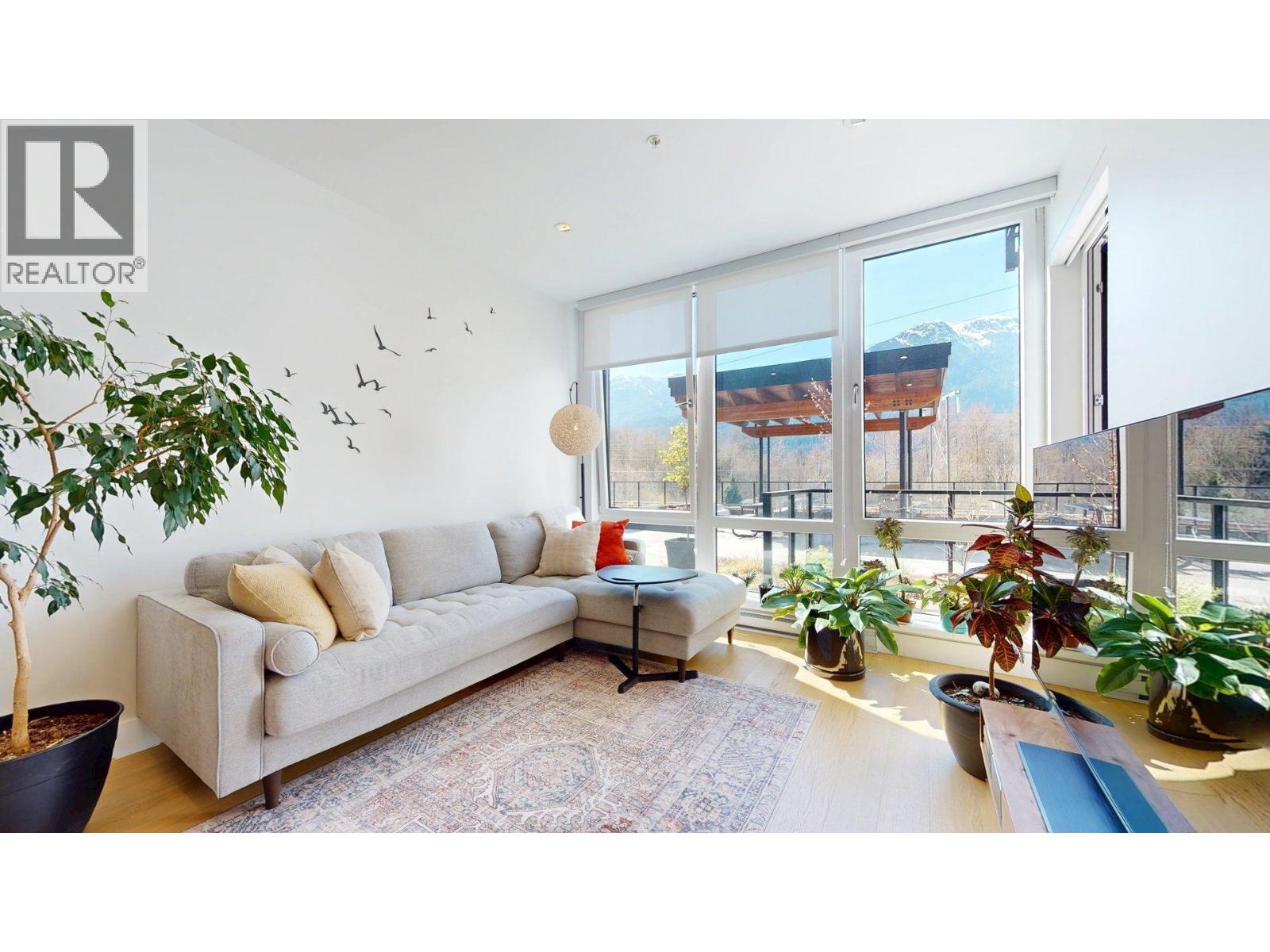 213 1870 Dowad Drive, Squamish, British Columbia  V8B 1C4 - Photo 2 - R3108311