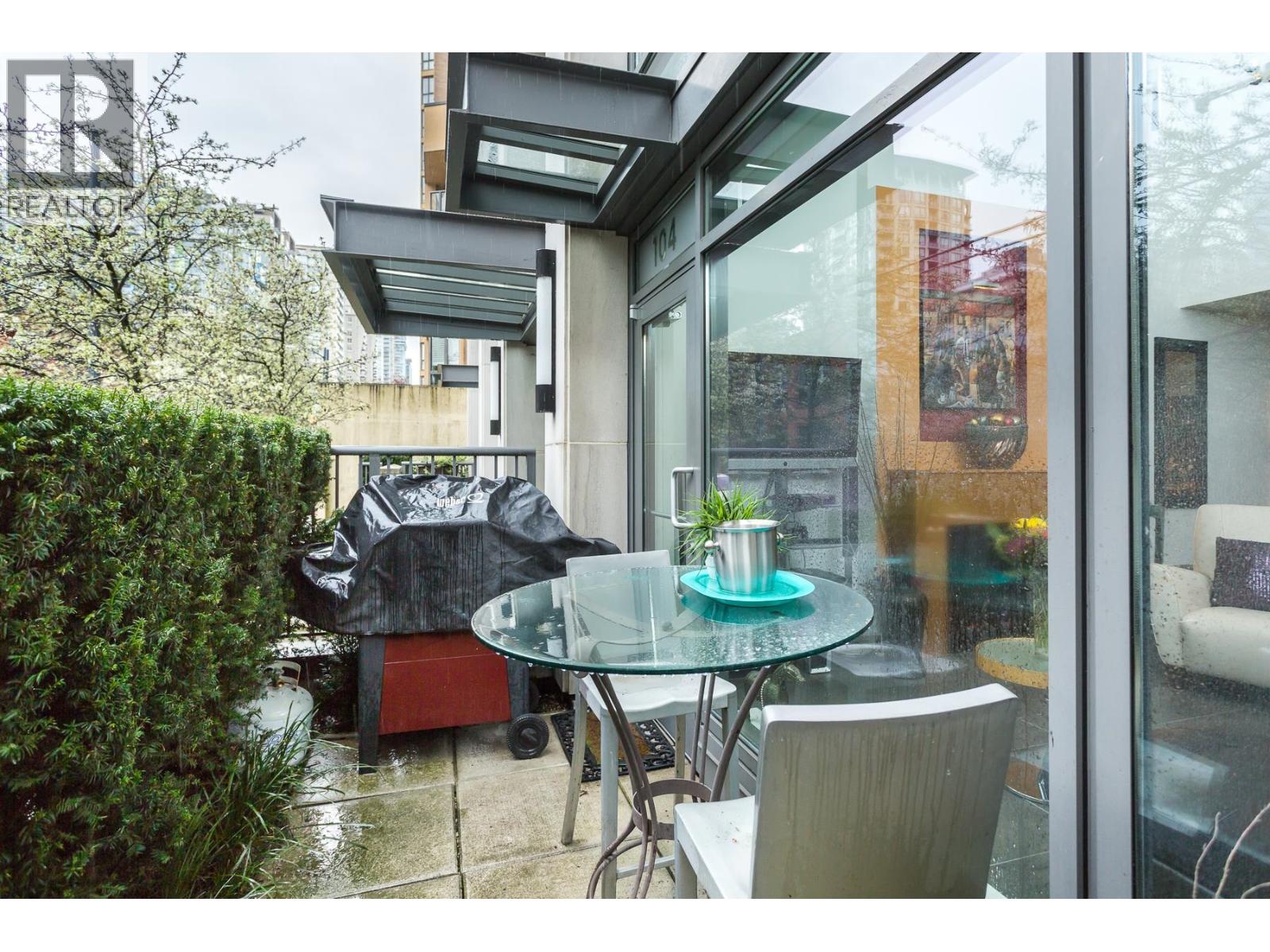 104 1168 Richards Street, Vancouver, British Columbia  V6B 3E6 - Photo 4 - R3108317