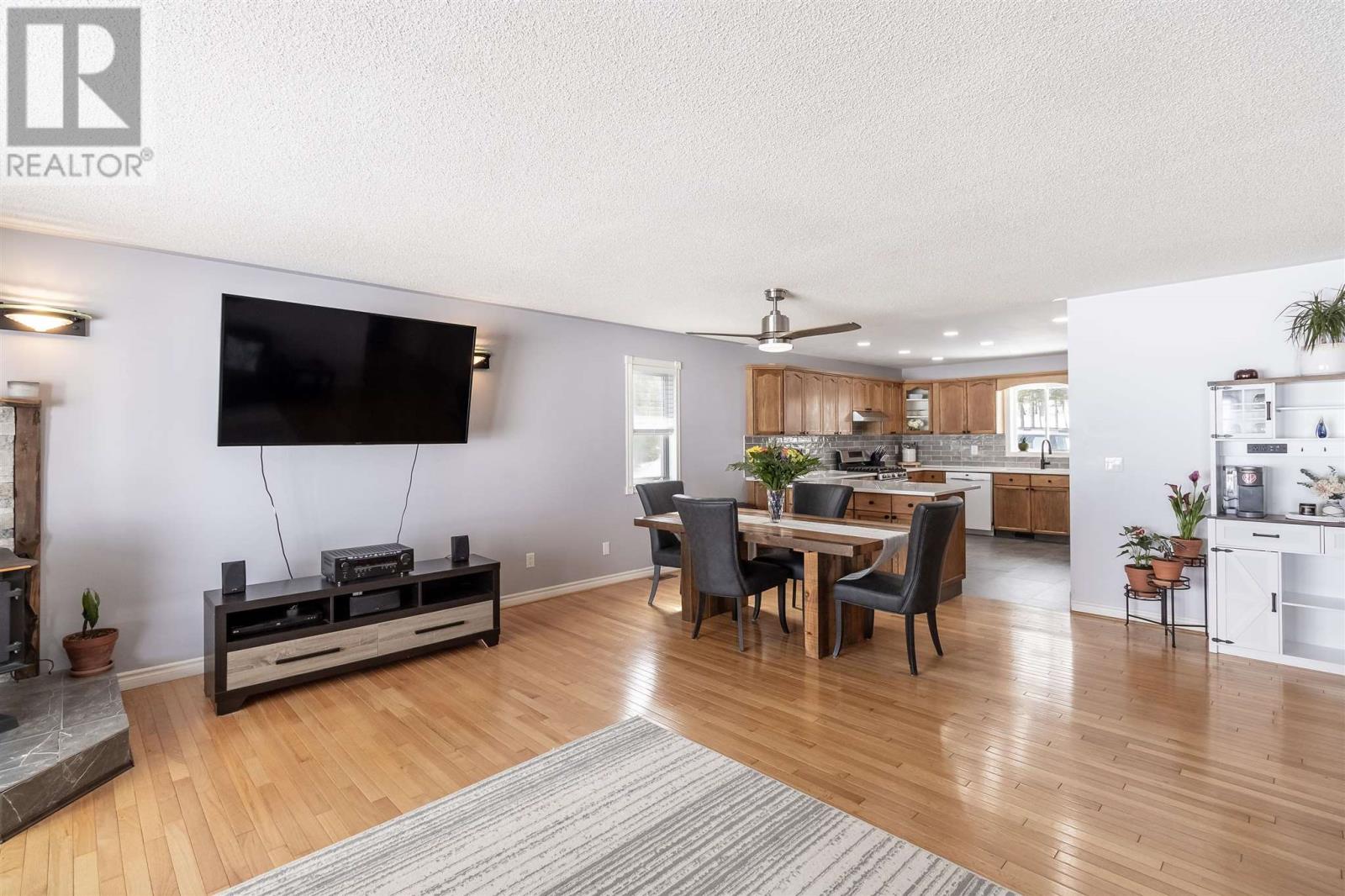 31 James St, Goulais River, Ontario  P0S 1E0 - Photo 7 - SM260588