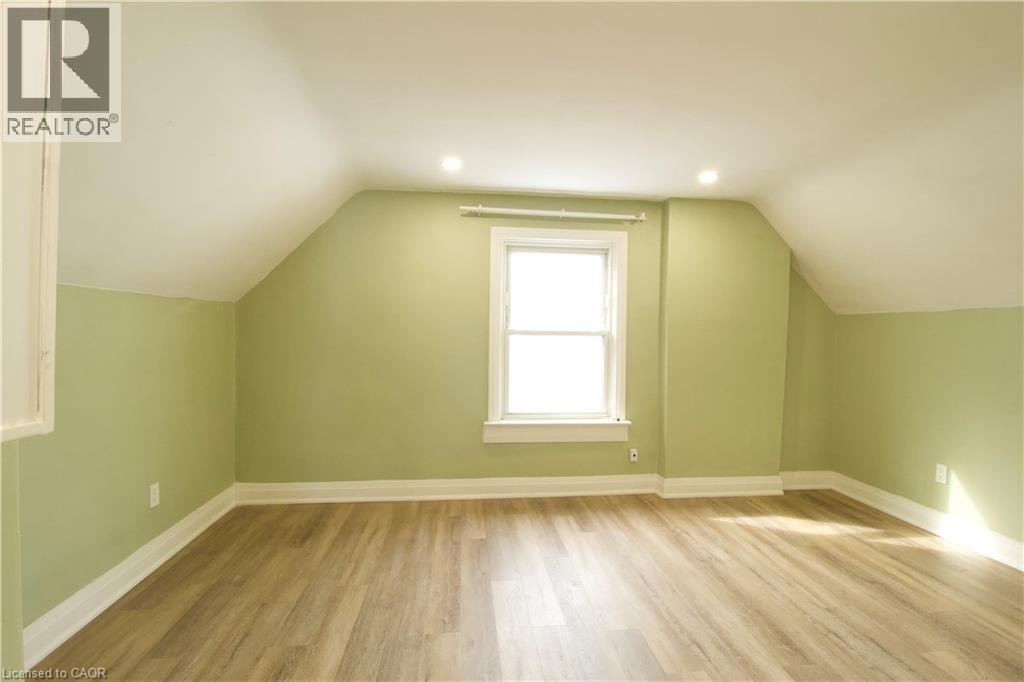 1243 Langmuir Avenue Unit# Upper, London, Ontario  N5W 2G2 - Photo 2 - 40818458