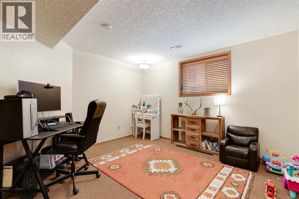 45 Thornfield Close Se, Airdrie, Alberta  T4A 2K7 - Photo 28 - A2293289