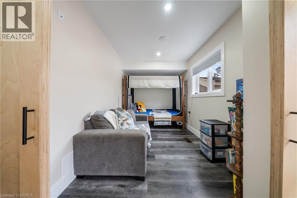 12 Paris Road, Brantford, Ontario  N3R 1H7 - Photo 13 - 40818572