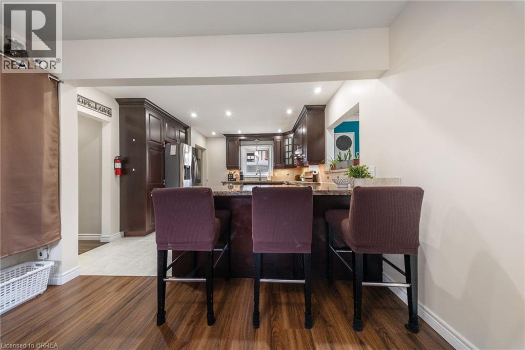 12 Paris Road, Brantford, Ontario  N3R 1H7 - Photo 7 - 40818572