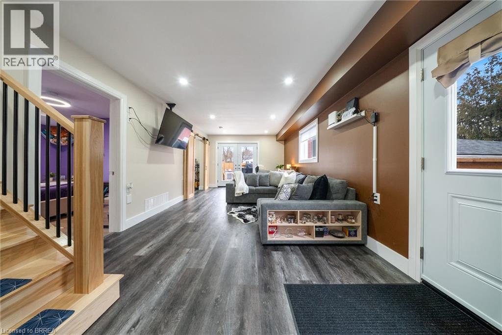 12 Paris Road, Brantford, Ontario  N3R 1H7 - Photo 8 - 40818572