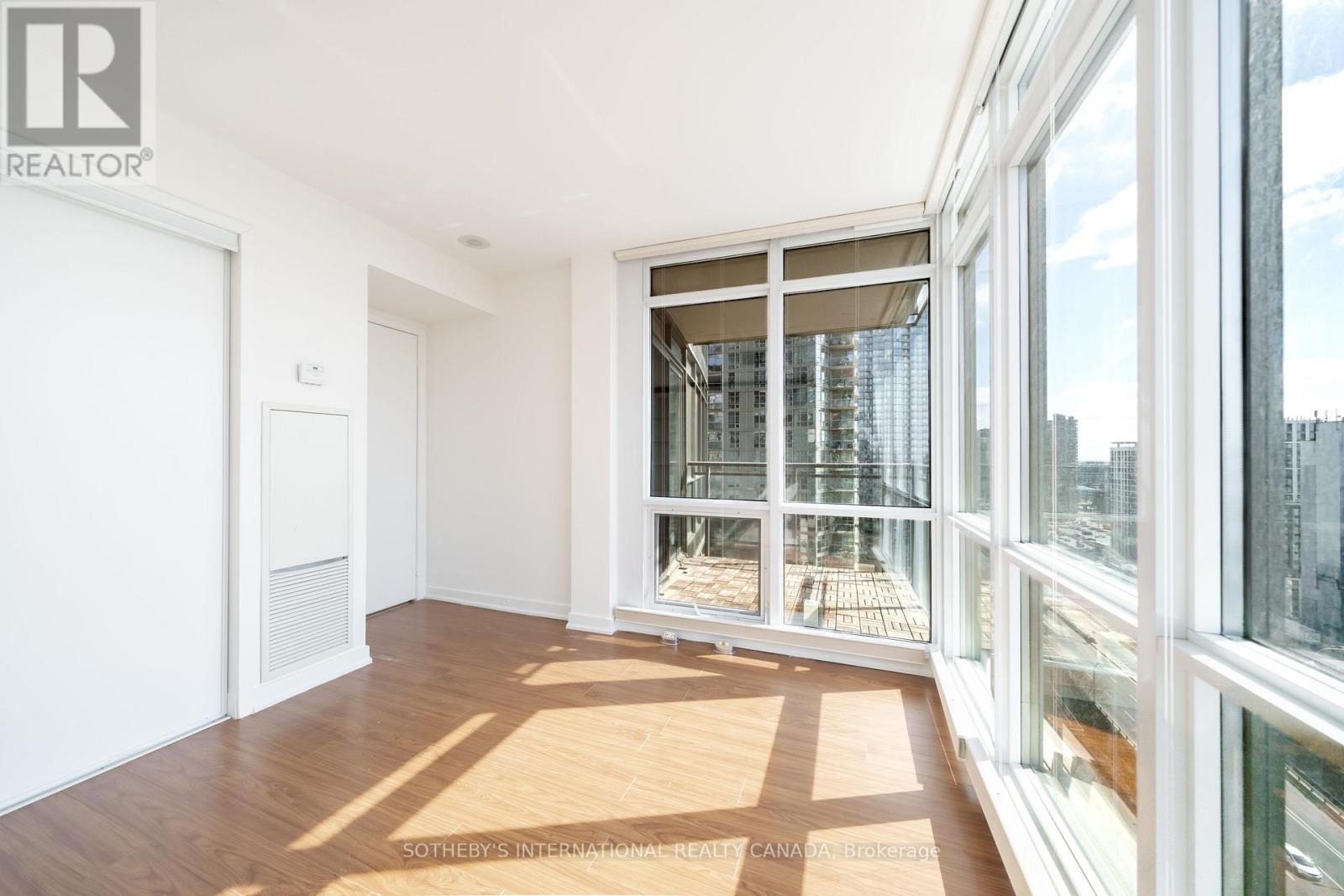 2110 - 11 Brunel Court, Toronto, Ontario  M5V 3Y3 - Photo 14 - C12970698