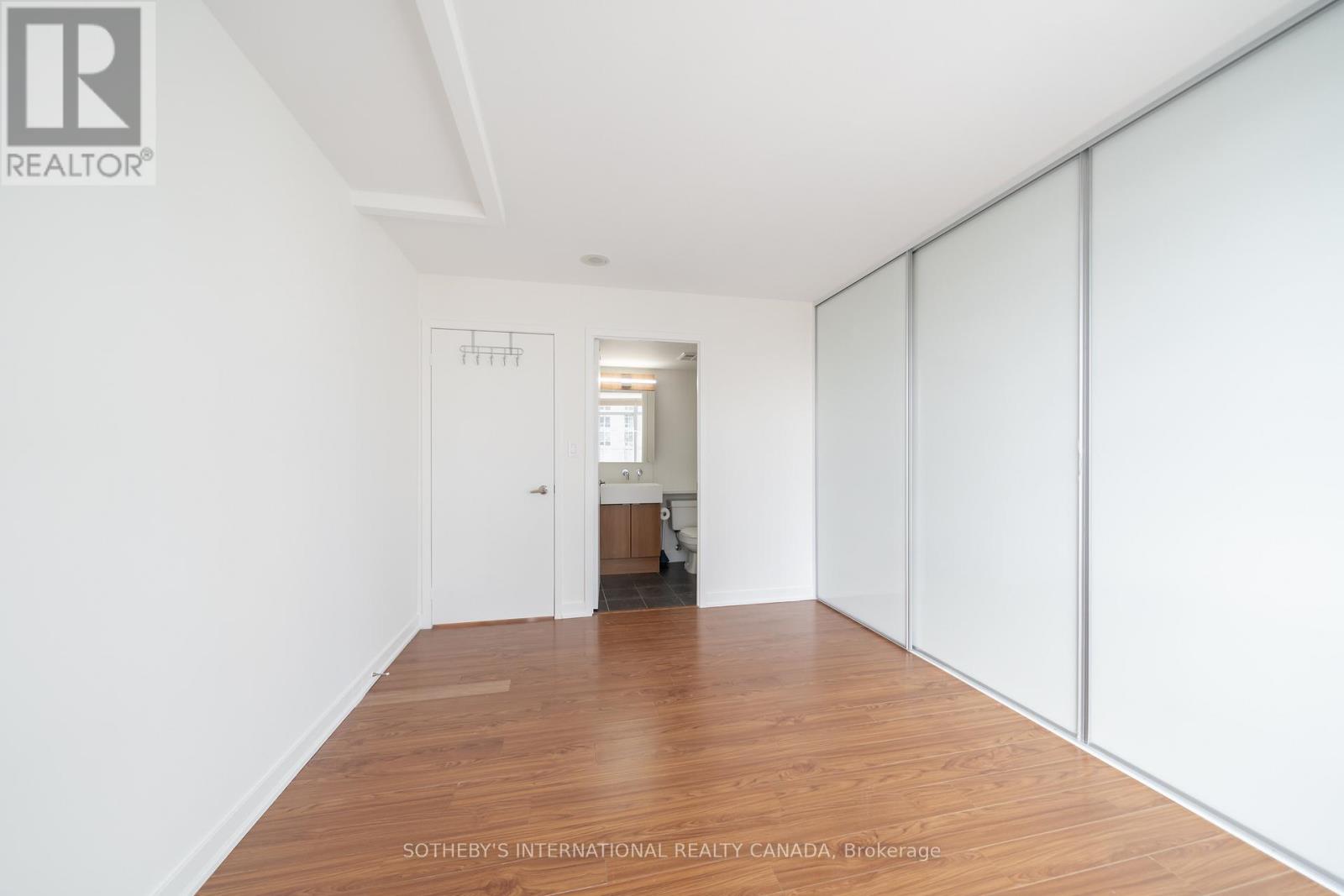 2110 - 11 Brunel Court, Toronto, Ontario  M5V 3Y3 - Photo 7 - C12970698