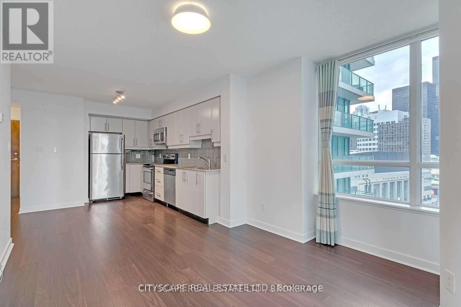 1006 - 33 Bay Street, Toronto, Ontario  M5J 2Z3 - Photo 10 - C12970704