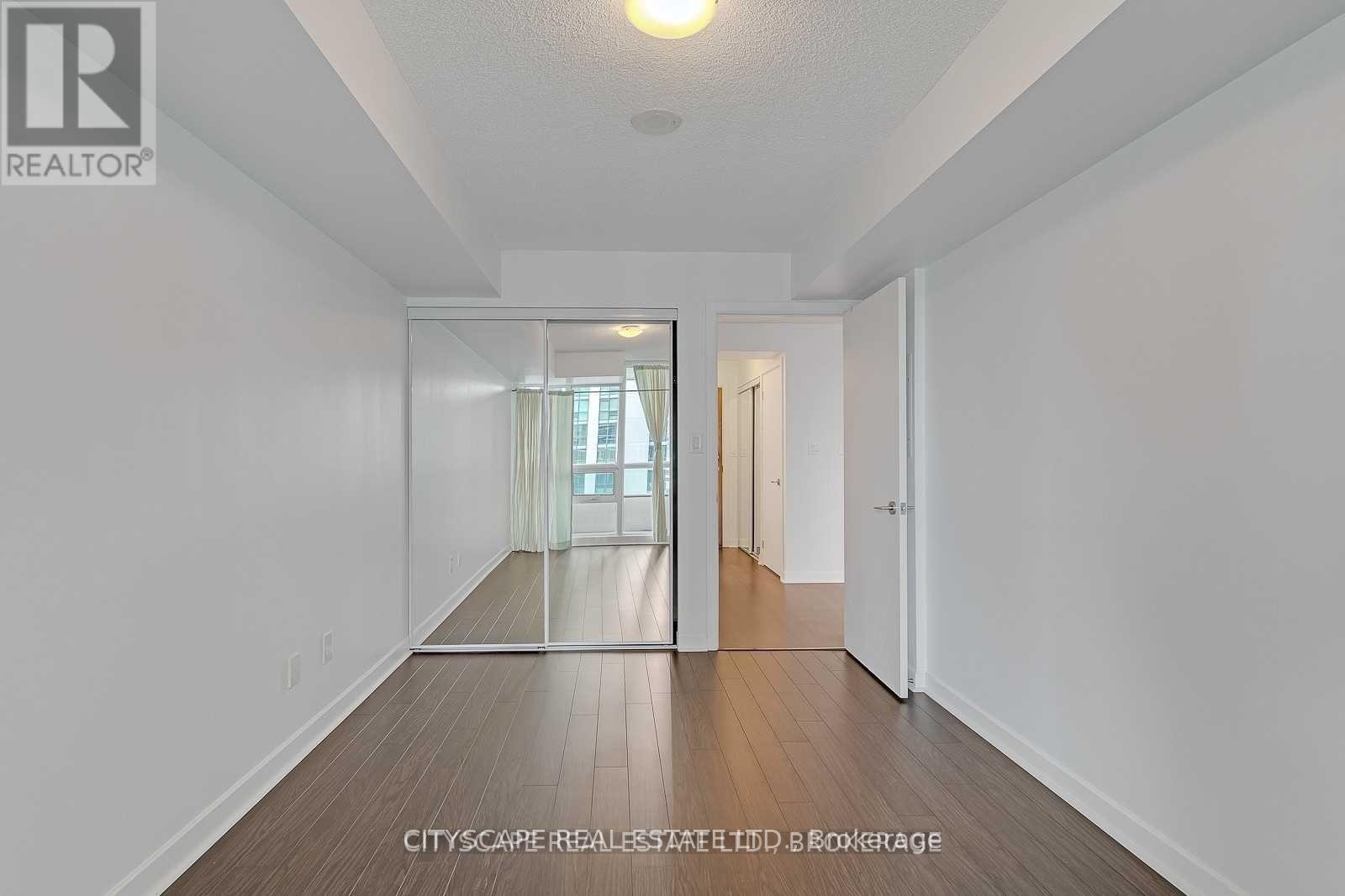 1006 - 33 Bay Street, Toronto, Ontario  M5J 2Z3 - Photo 13 - C12970704