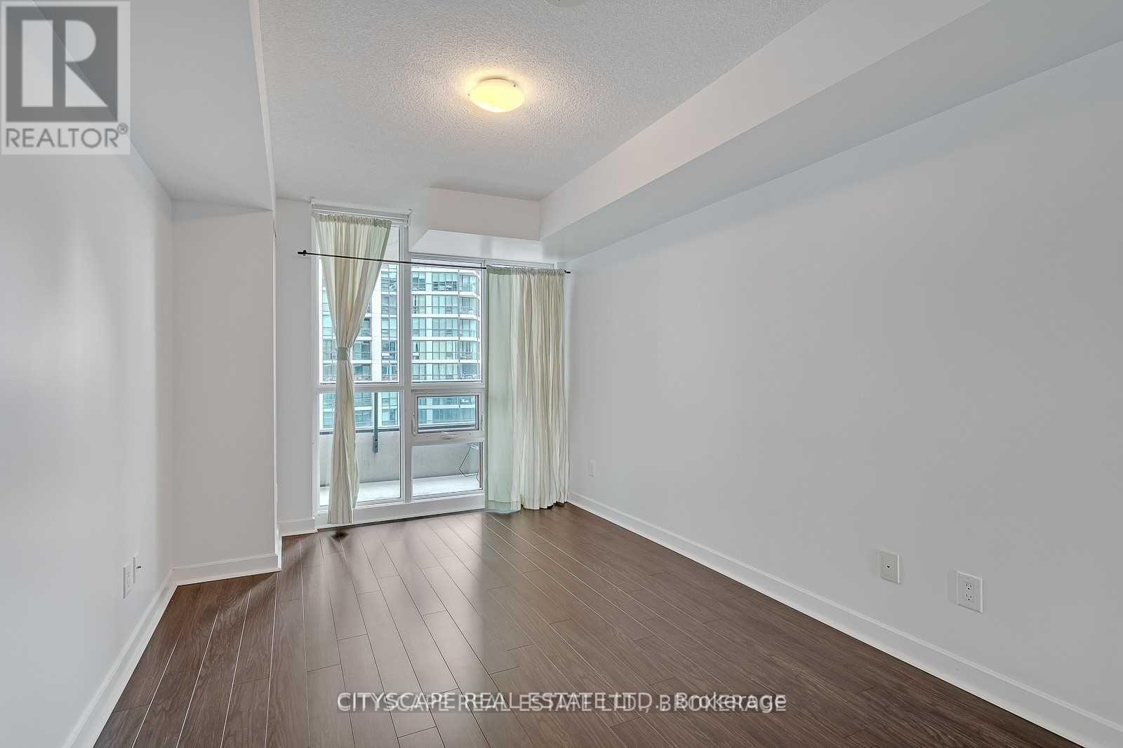 1006 - 33 Bay Street, Toronto, Ontario  M5J 2Z3 - Photo 14 - C12970704