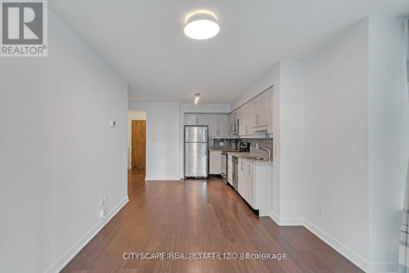 1006 - 33 Bay Street, Toronto, Ontario  M5J 2Z3 - Photo 8 - C12970704