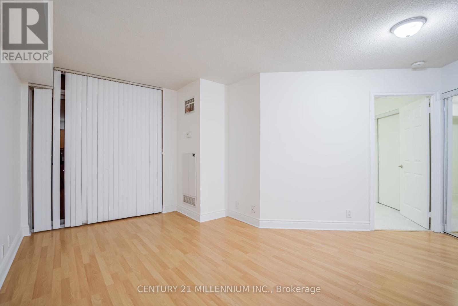 1215 - 80 Harrison Garden Boulevard, Toronto, Ontario  M2N 7E3 - Photo 21 - C12970714