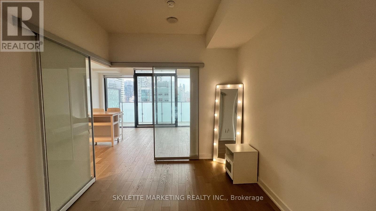 2213 - 25 Richmond Street E, Toronto, Ontario  M5C 0A6 - Photo 5 - C12970804