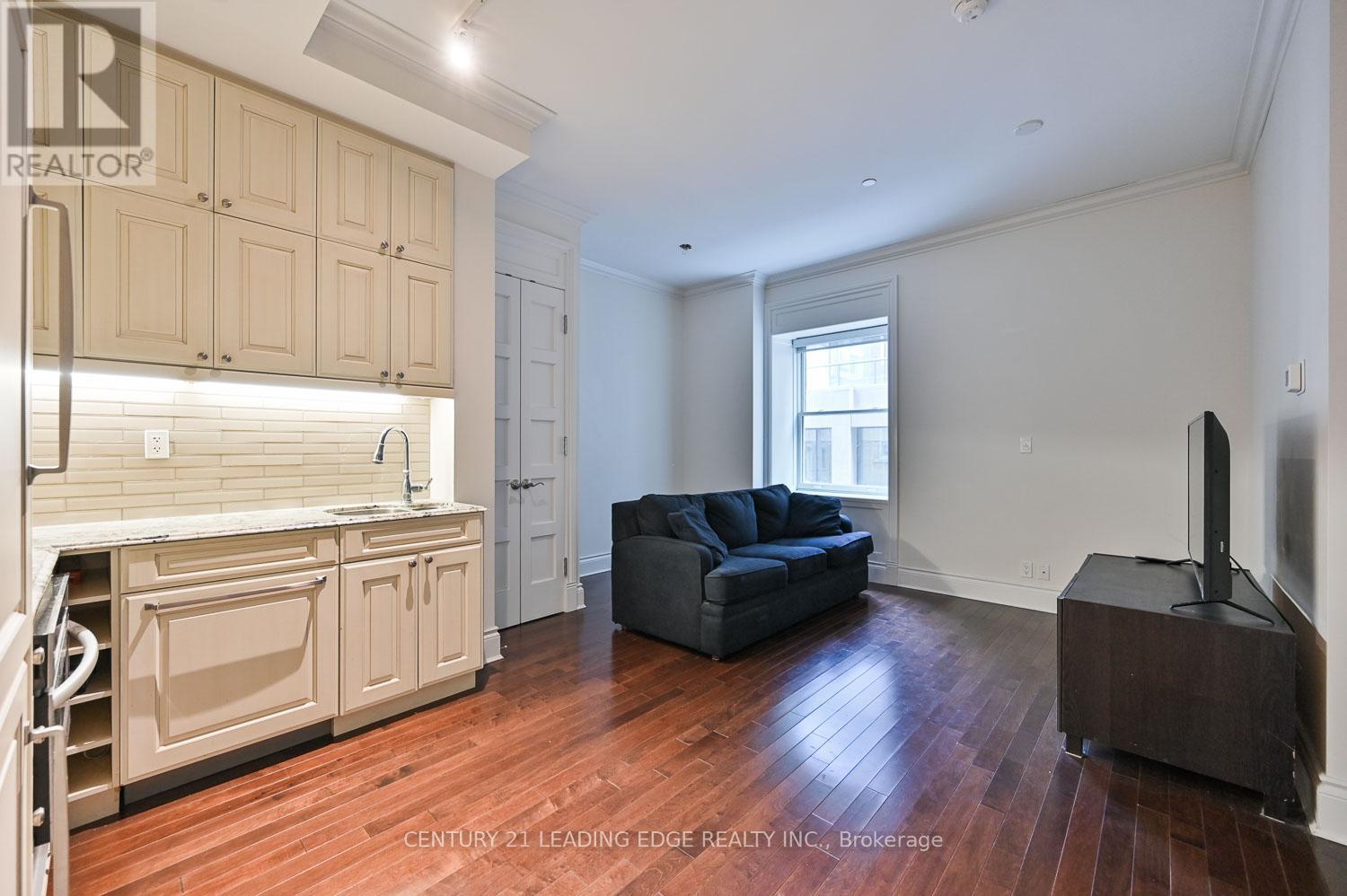 343 - 22 Leader Lane, Toronto, Ontario  M5E 1S5 - Photo 8 - C12970820