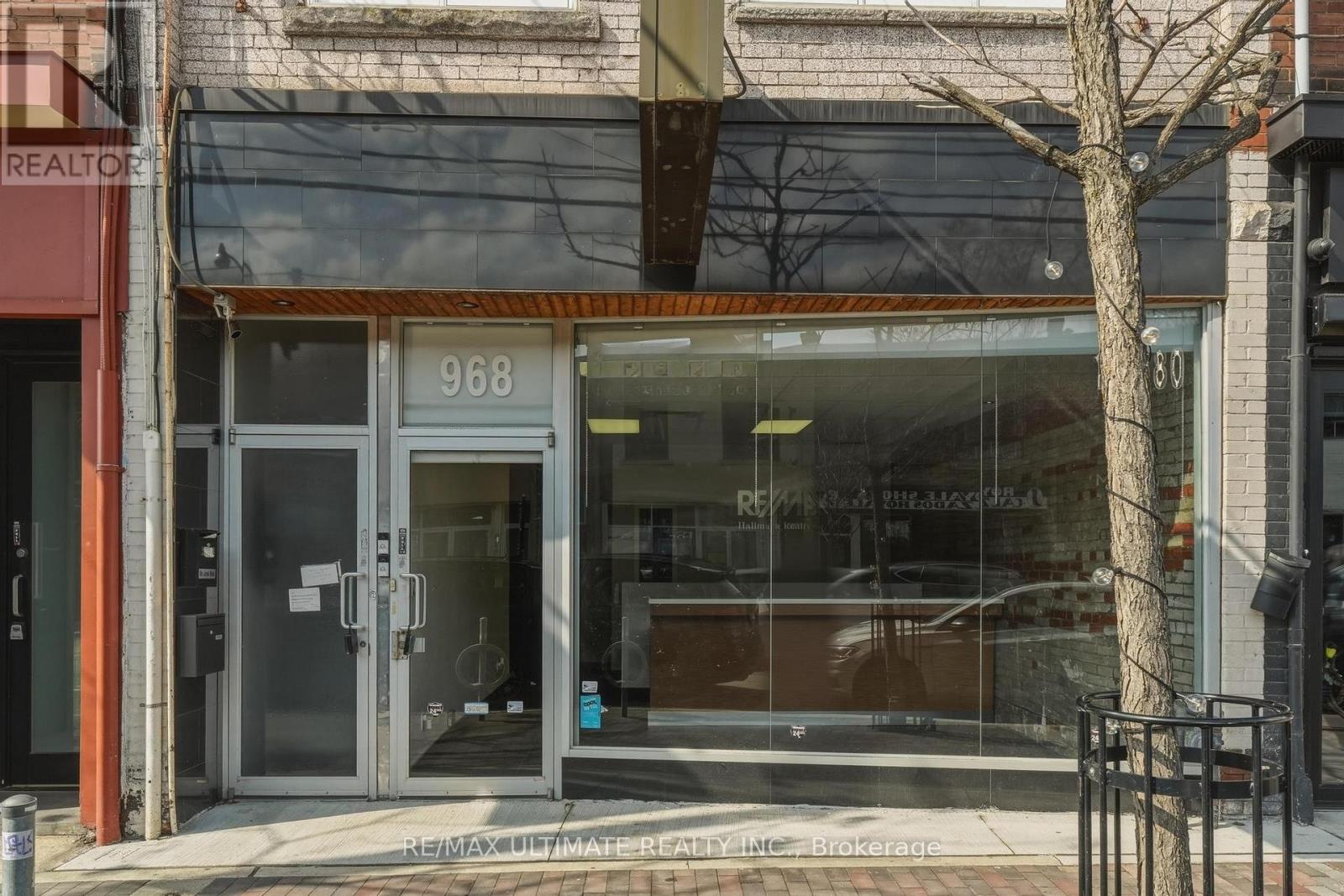 968 COLLEGE STREET, Toronto, Ontario