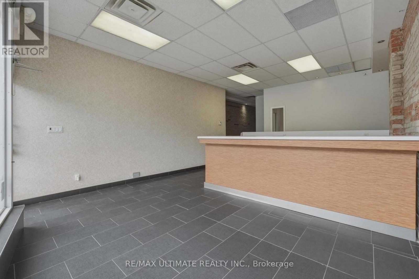 968 College Street, Toronto, Ontario  M5H 1A5 - Photo 7 - C12970848