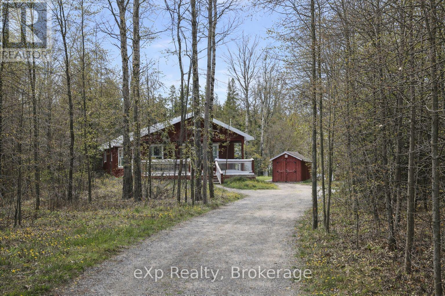 38 Miller Lake Road, Northern Bruce Peninsula, Ontario  N0H 1Z0 - Photo 2 - X12902374