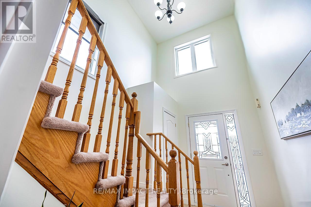 141 Dodds Street, Clarington, Ontario  L1C 5N2 - Photo 3 - E12970656