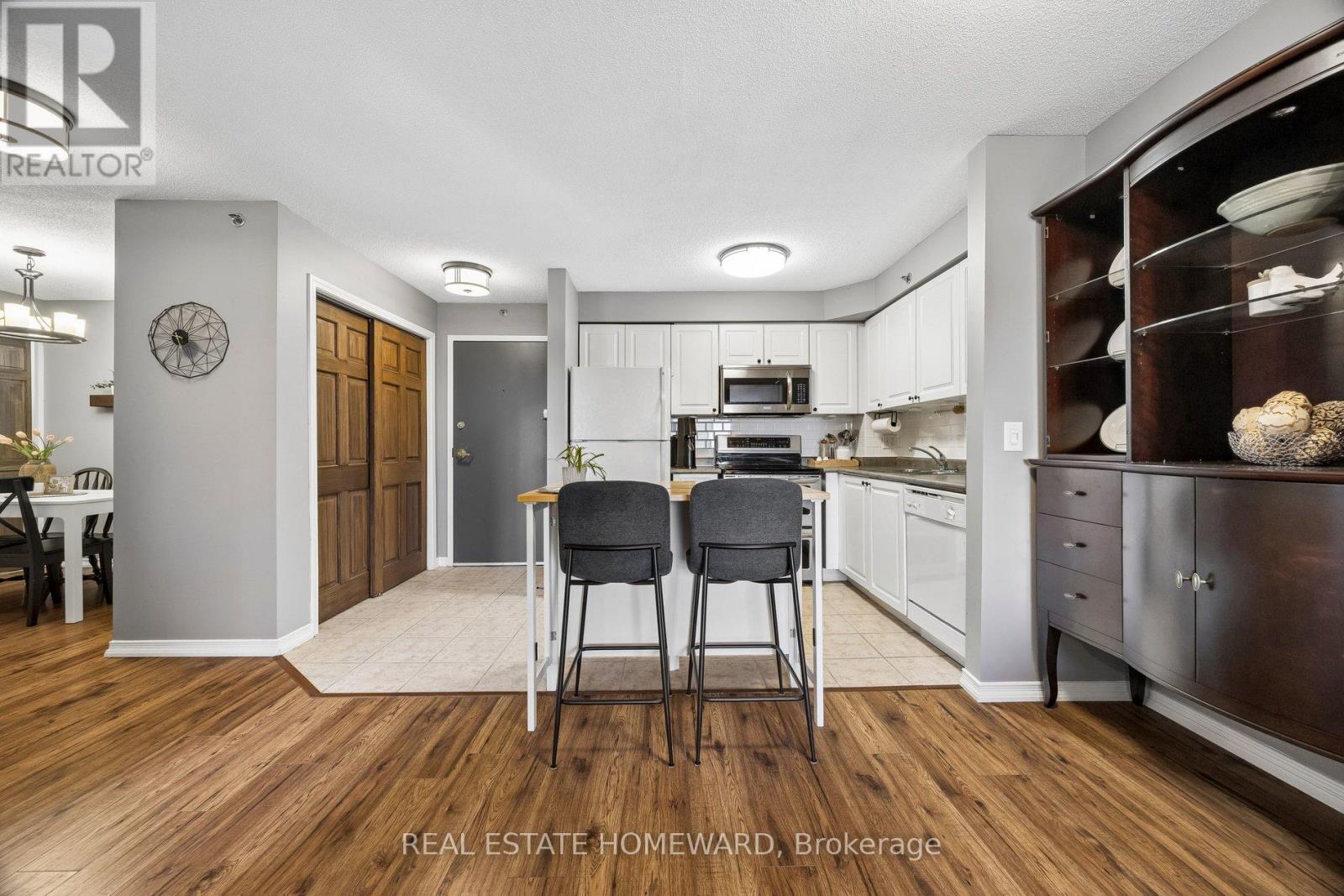 401 - 684 Warden Avenue, Toronto, Ontario  M1L 4W4 - Photo 11 - E12970754