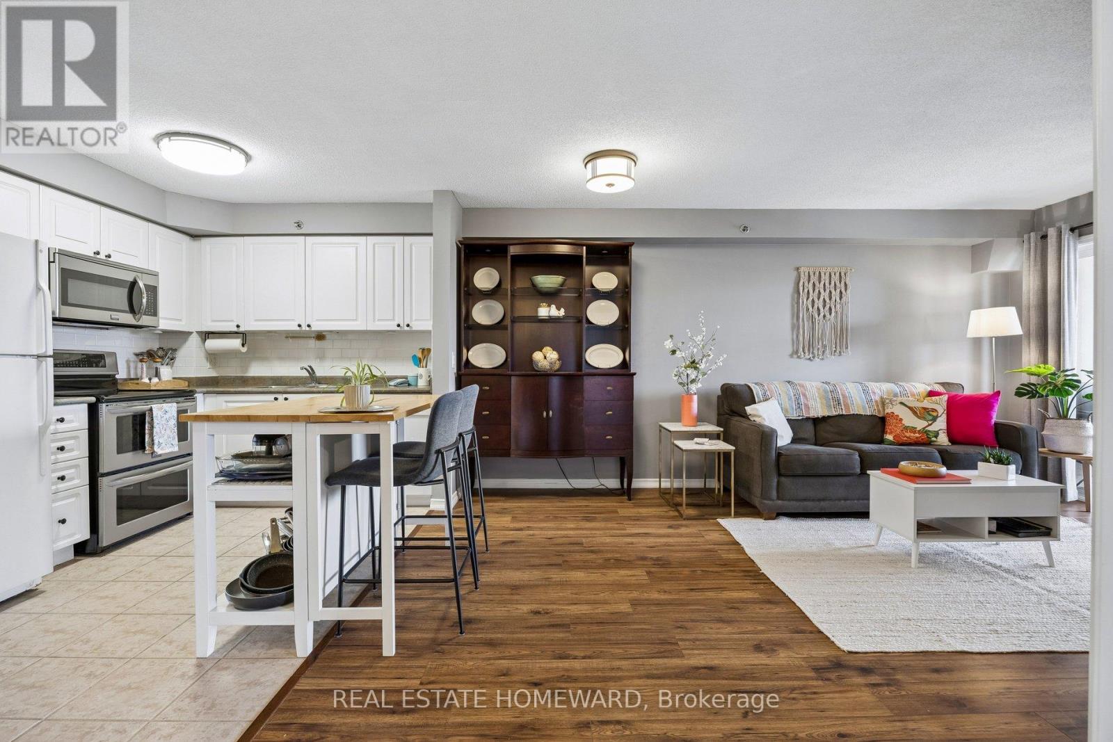 401 - 684 Warden Avenue, Toronto, Ontario  M1L 4W4 - Photo 5 - E12970754