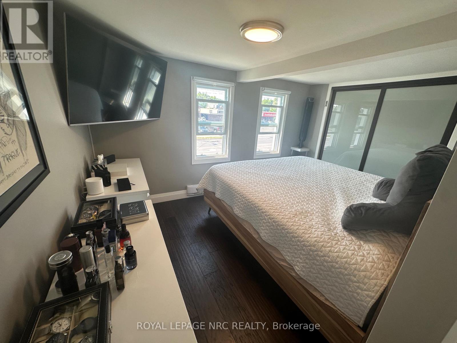 10 Thorold Road, Welland, Ontario  L3C 3T2 - Photo 34 - X12965398