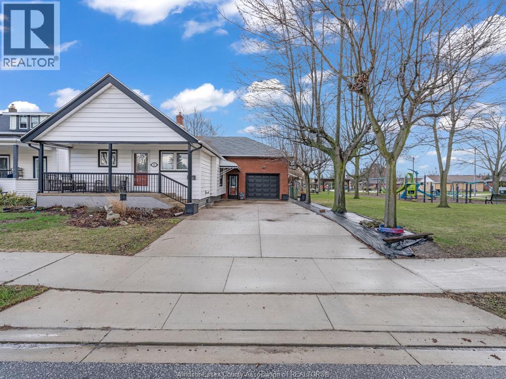 MLS# 26007444: 24 Melrose AVENUE, Leamington, Canada