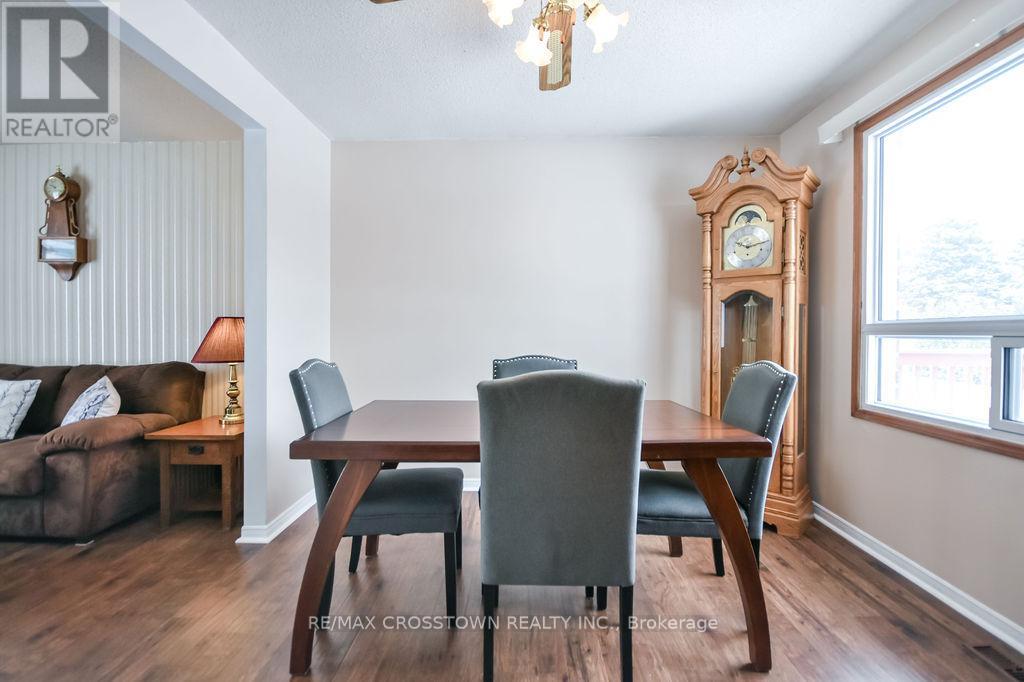 169 Oriole Drive, East Gwillimbury, Ontario  L9N 1G9 - Photo 13 - N12970652