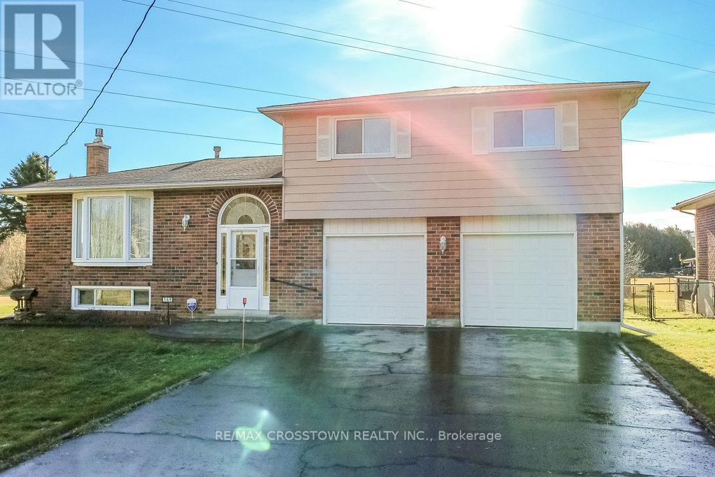 169 Oriole Drive, East Gwillimbury, Ontario  L9N 1G9 - Photo 2 - N12970652