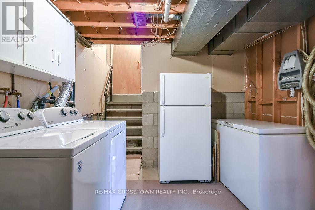 169 Oriole Drive, East Gwillimbury, Ontario  L9N 1G9 - Photo 34 - N12970652