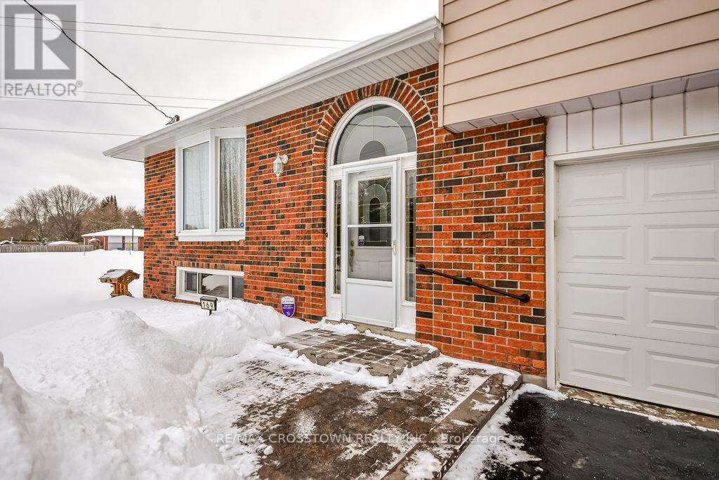 169 Oriole Drive, East Gwillimbury, Ontario  L9N 1G9 - Photo 6 - N12970652