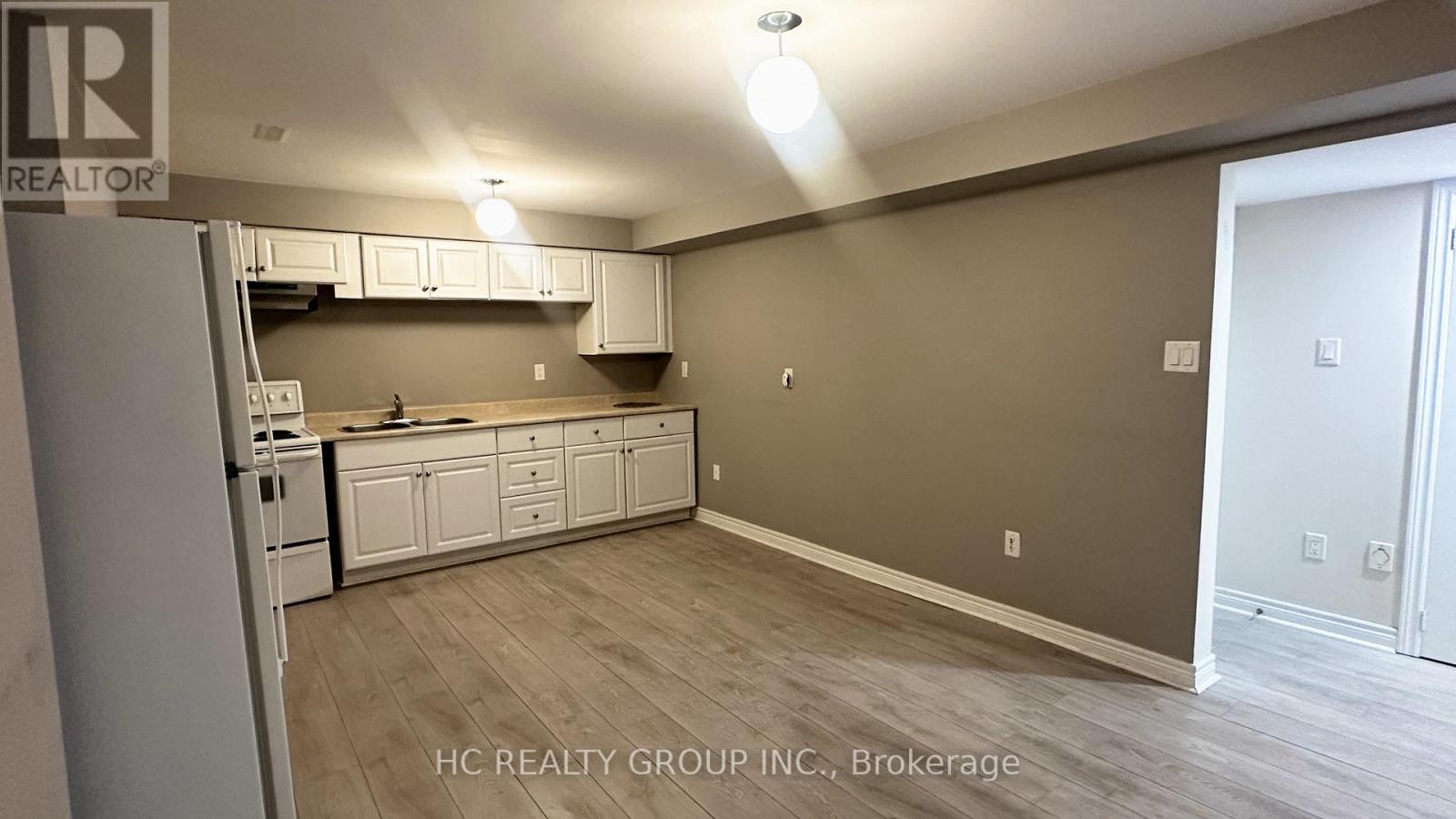 Bsmt - 821 Walsh Court, Newmarket, Ontario L3X 2V3 - Photo 3 - N12970664