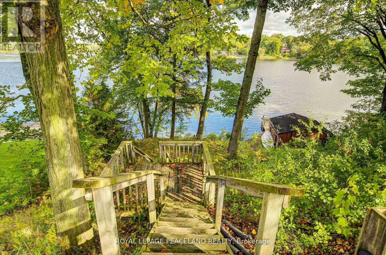 38 Lakeview Avenue, Whitchurch-Stouffville, Ontario  L4A 2H1 - Photo 28 - N12970694