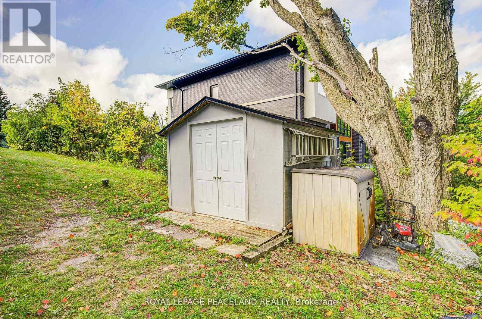 38 Lakeview Avenue, Whitchurch-Stouffville, Ontario  L4A 2H1 - Photo 30 - N12970694