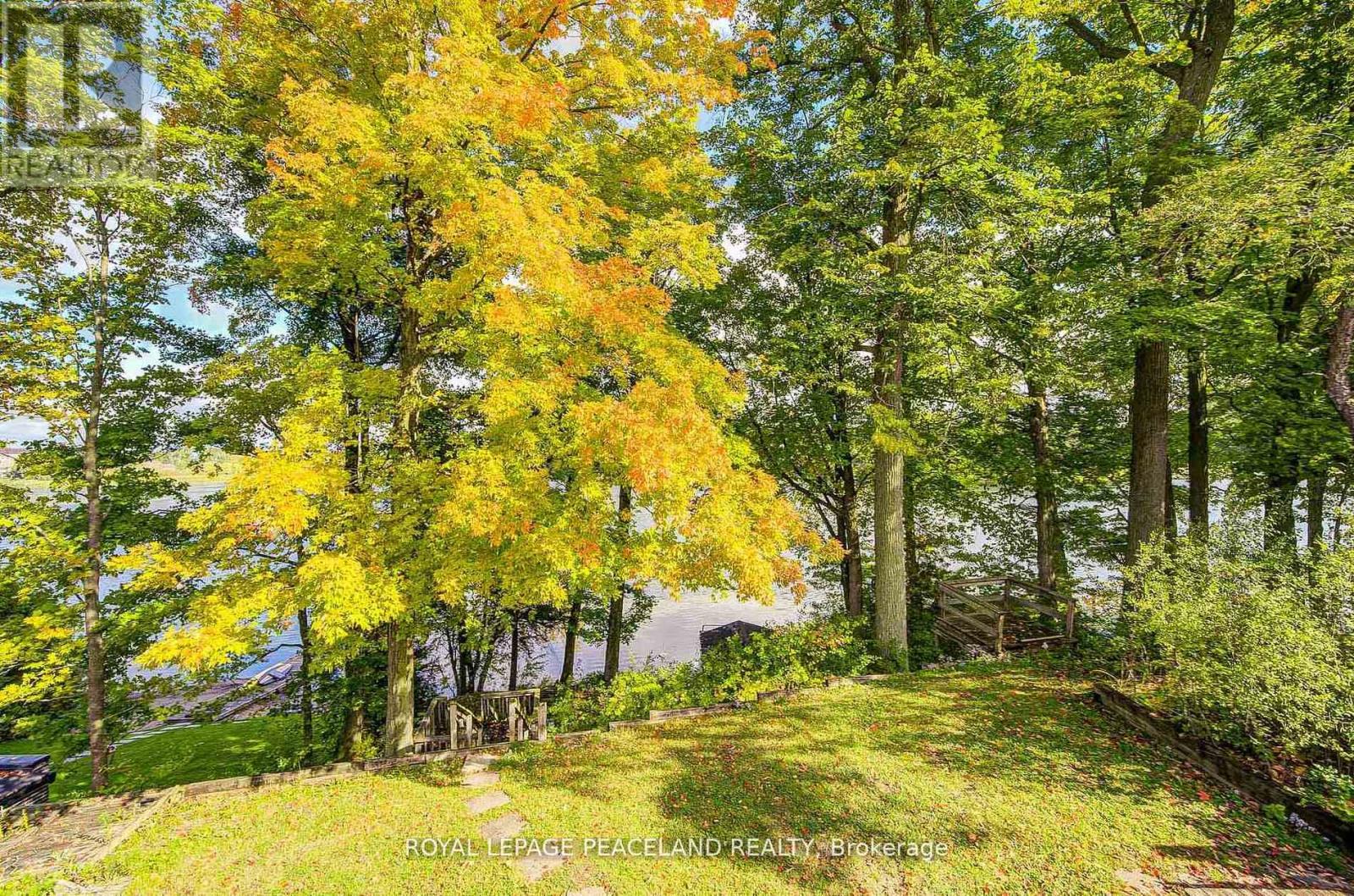 38 Lakeview Avenue, Whitchurch-Stouffville, Ontario  L4A 2H1 - Photo 42 - N12970694