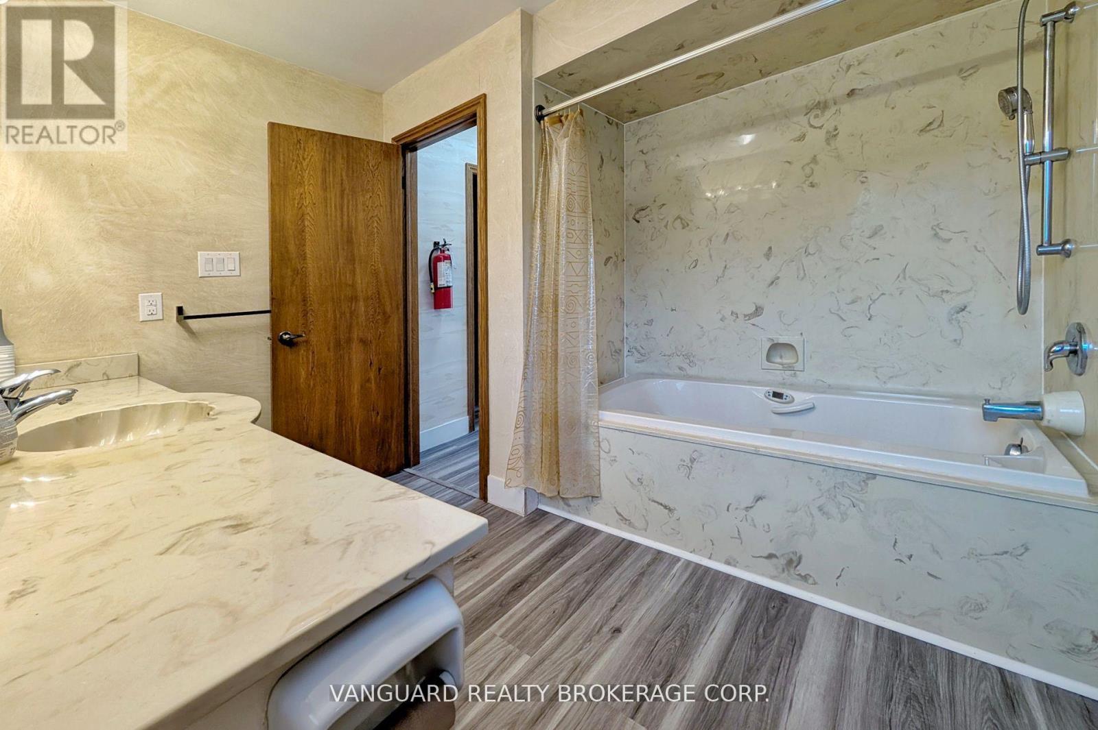 7370 Martin Grove Road, Vaughan, Ontario  L4L 1A5 - Photo 26 - N12970776