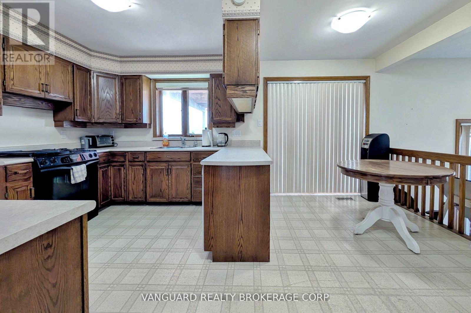 7370 Martin Grove Road, Vaughan, Ontario  L4L 1A5 - Photo 36 - N12970776