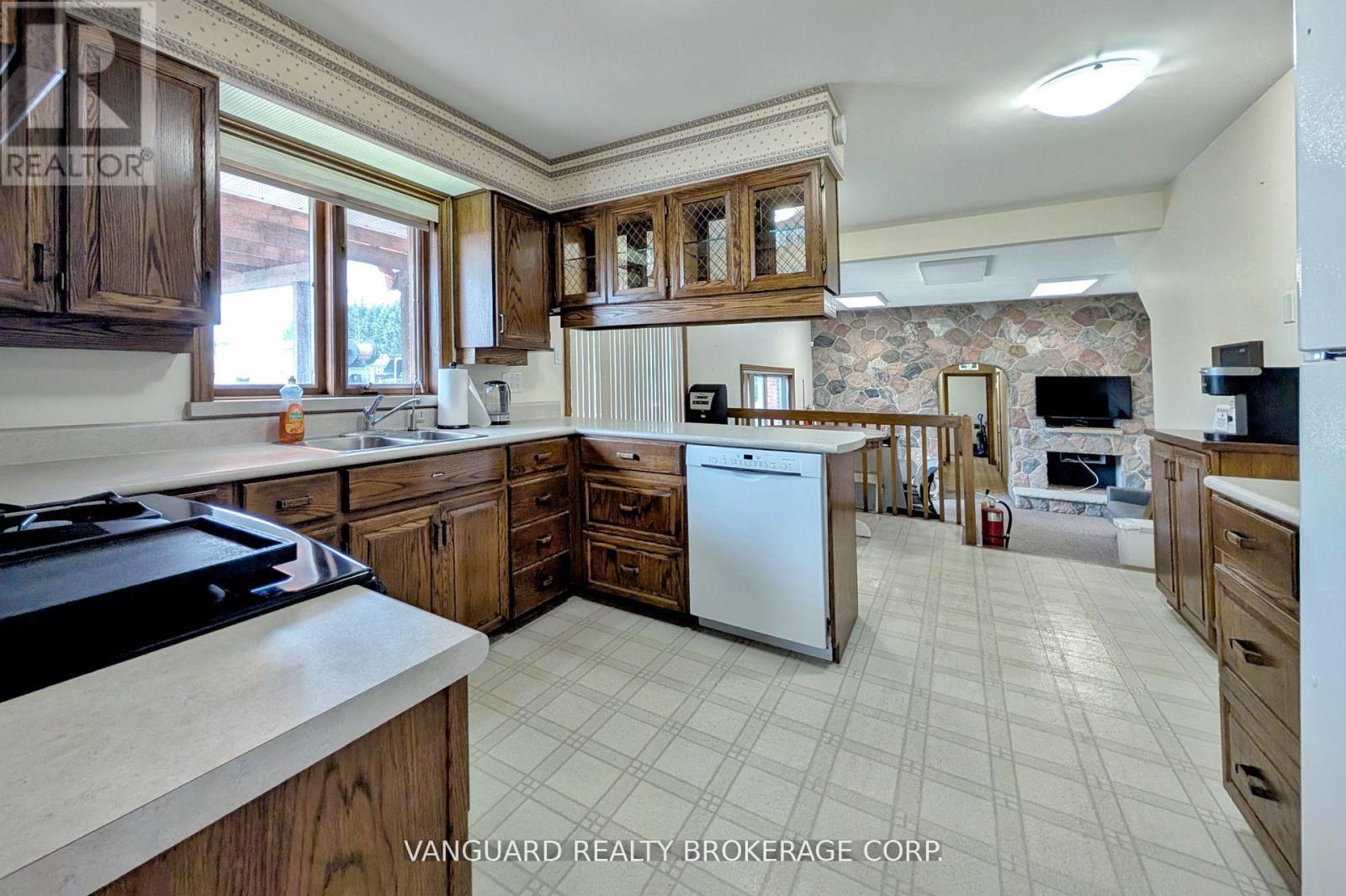 7370 Martin Grove Road, Vaughan, Ontario  L4L 1A5 - Photo 39 - N12970776